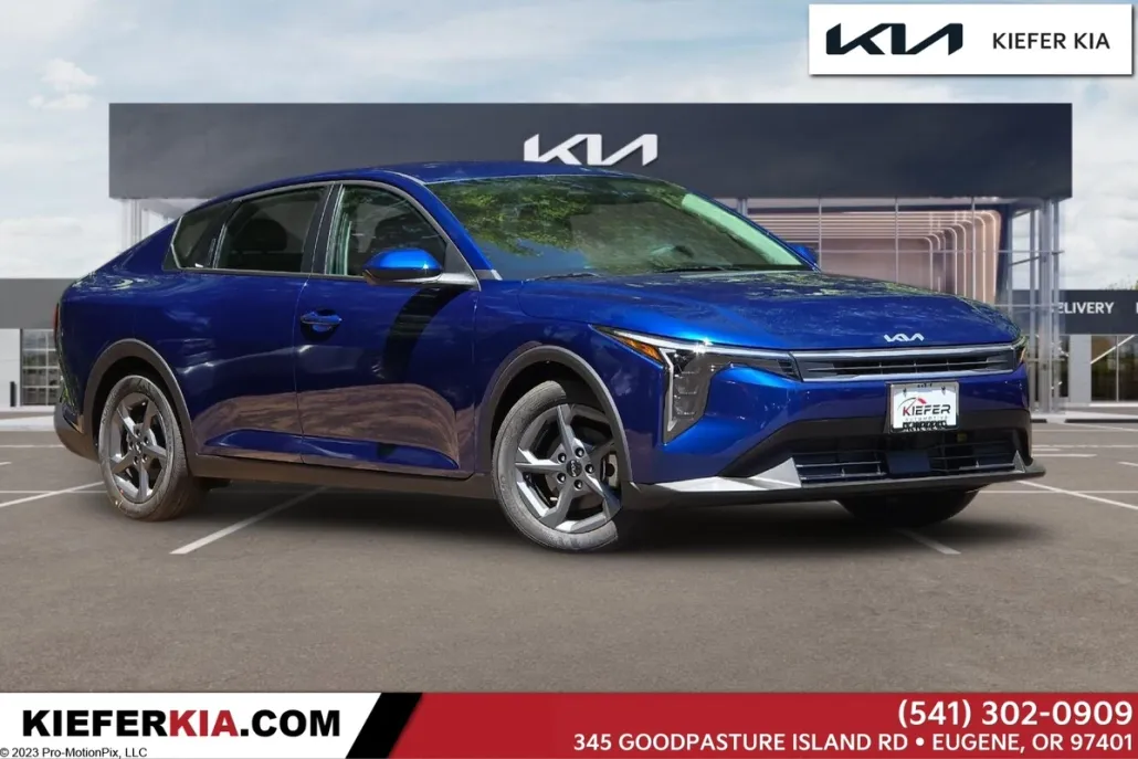 2025 Kia K4 LXS photo 1