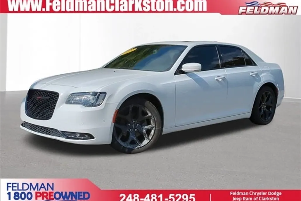 2022 Chrysler 300 S photo 1