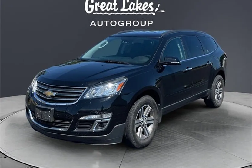 2017 Chevrolet Traverse 1LT photo 1