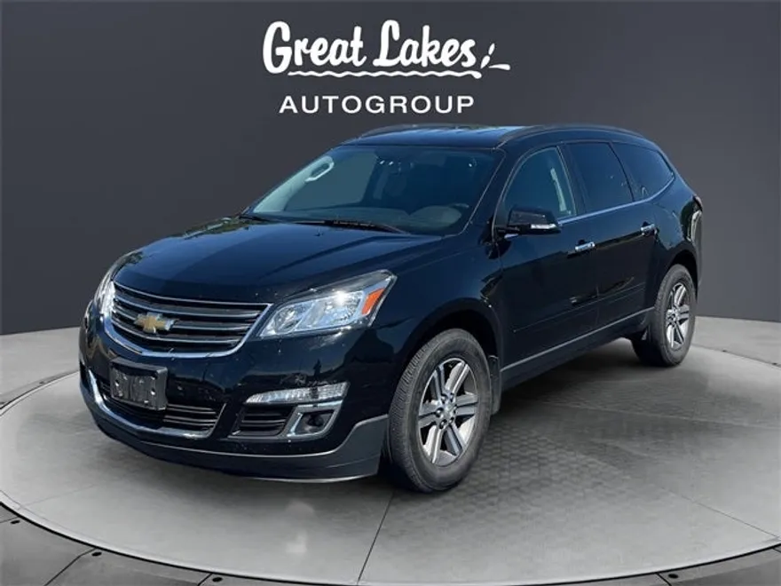 2017 Chevrolet Traverse 1LT photo 1