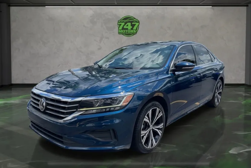 2019 Volkswagen Passat 2.0T Wolfsburg Edition photo 1