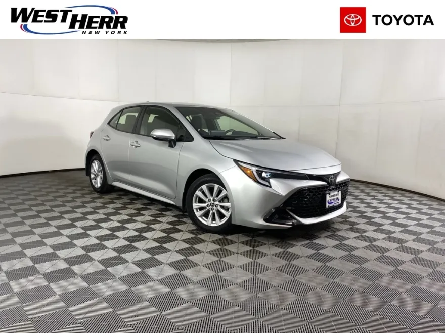2023 Toyota Corolla SE photo 1