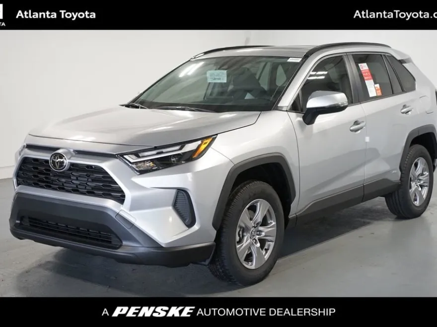 2025 Toyota RAV4 Hybrid XLE photo 1