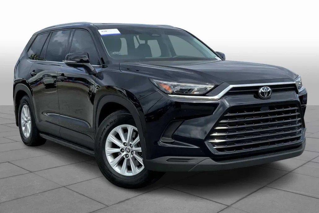 2024 Toyota Highlander Hybrid XLE photo 1