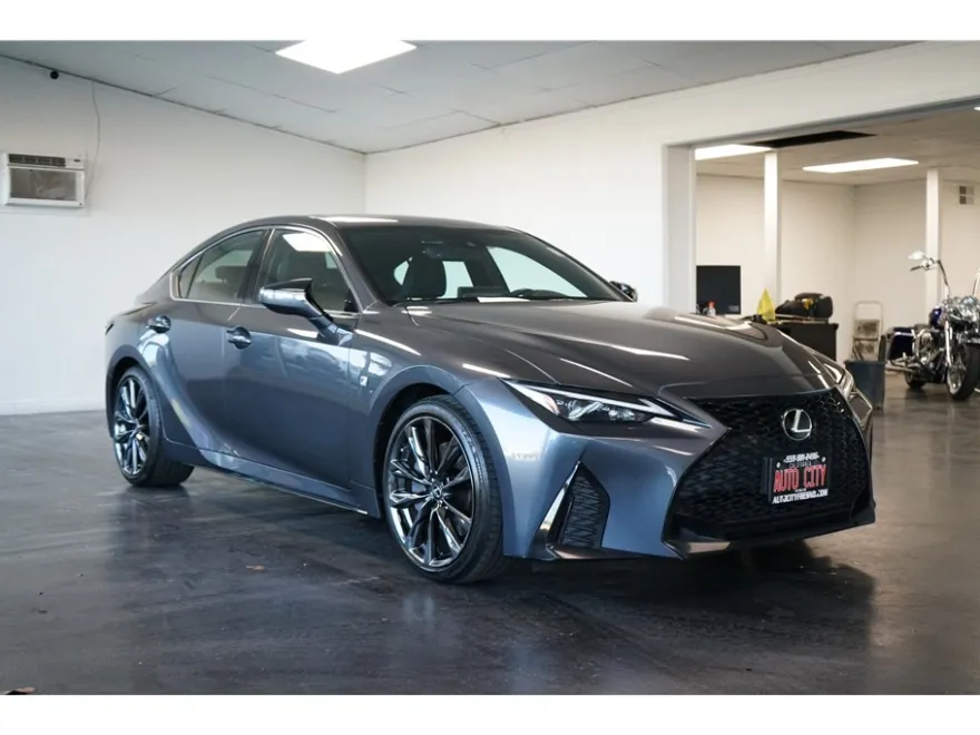 2022 Lexus IS 350 F SPORT photo 1