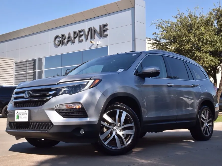 2016 Honda Pilot Elite photo 1