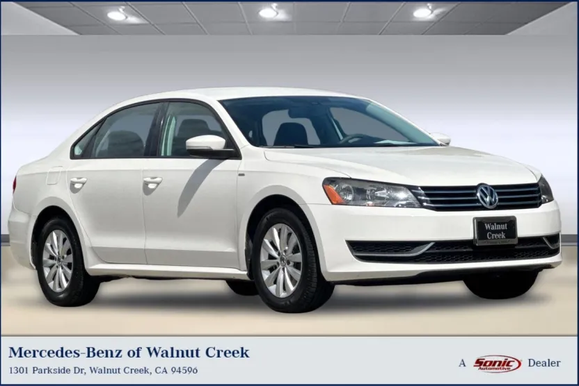 2015 Volkswagen Passat Limited photo 1