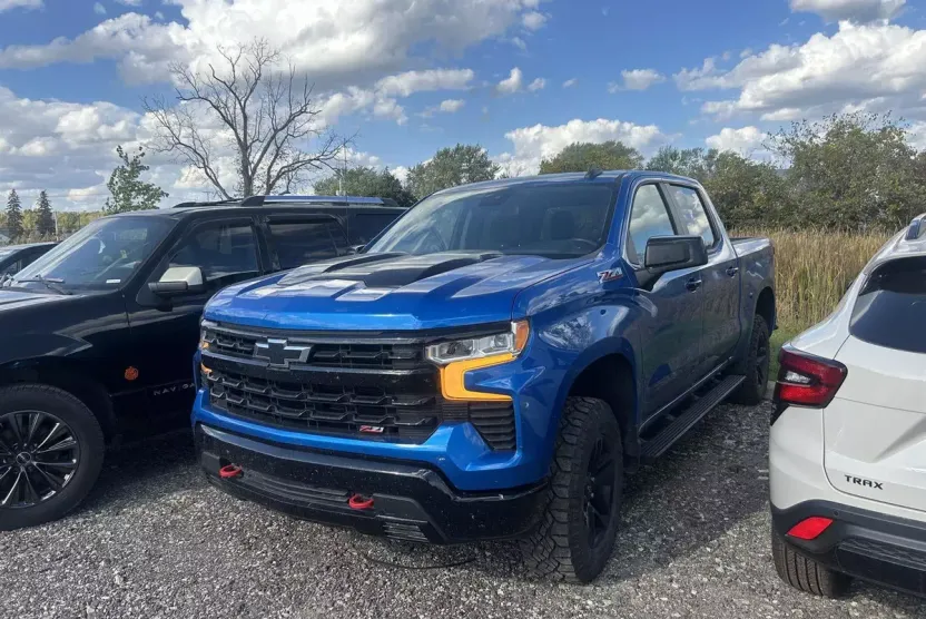 2022 Chevrolet Silverado 1500 LT Trail Boss photo 1