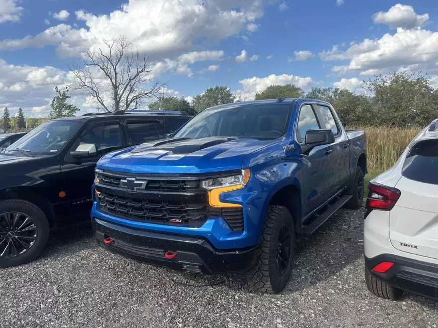 2022 Chevrolet Silverado 1500 LT Trail Boss photo 1