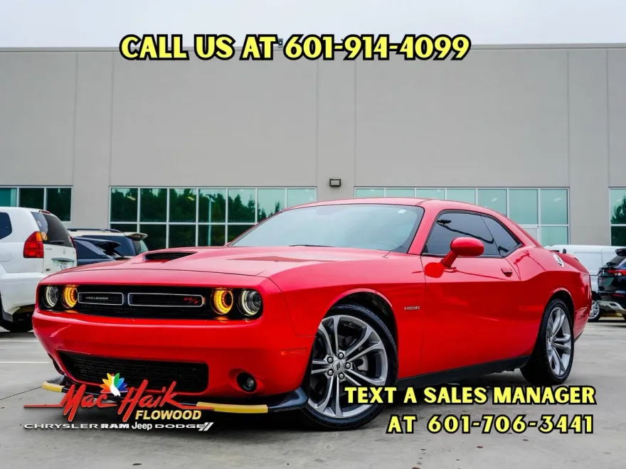 2022 Dodge Challenger R/T photo 1