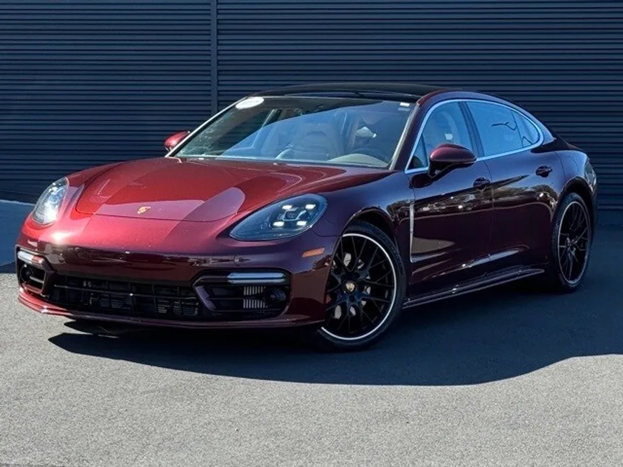 2023 Porsche Panamera 4S Executive photo 1