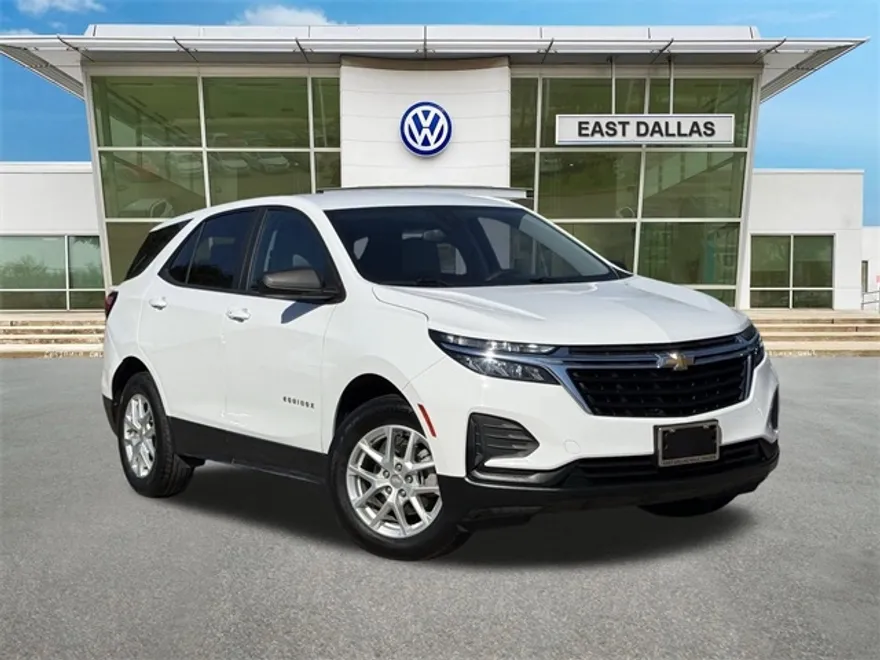2022 Chevrolet Equinox LS photo 1