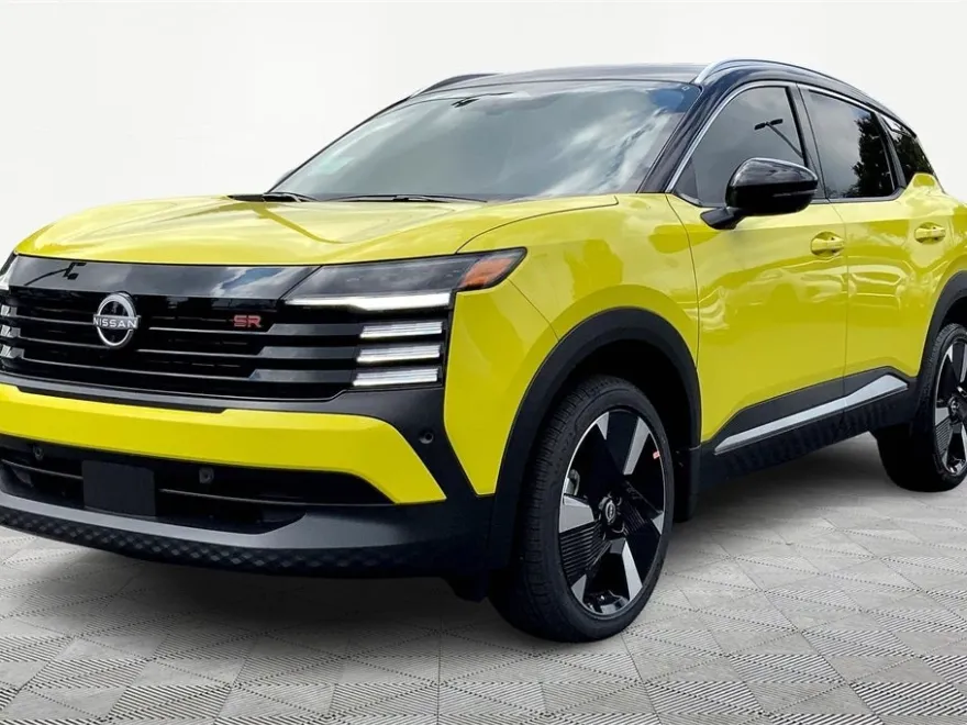 2025 Nissan Kicks SR photo 1