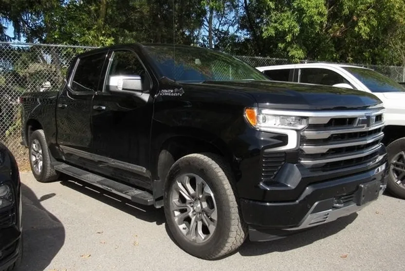 2023 Chevrolet Silverado 1500 High Country photo 1