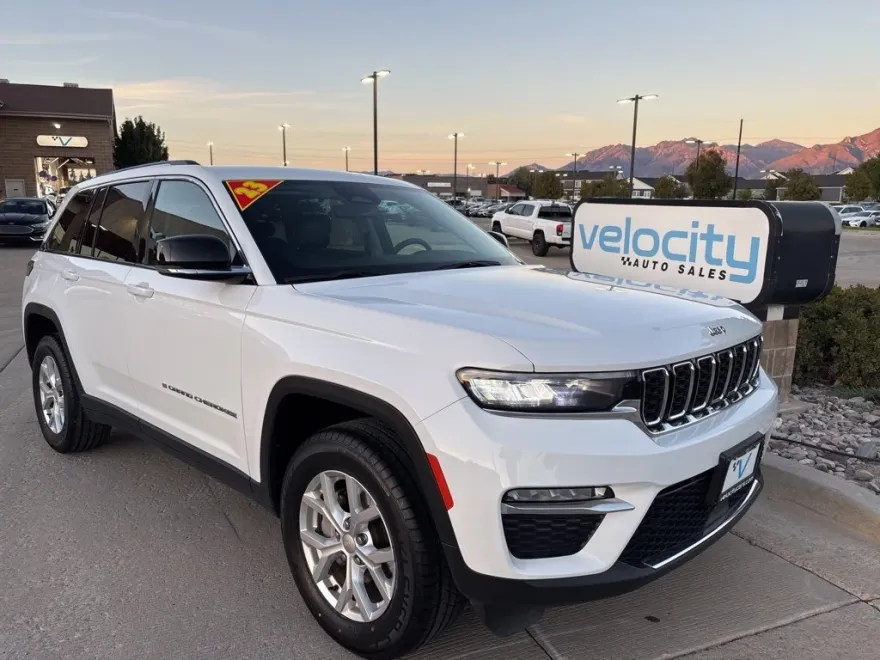 2023 Jeep Grand Cherokee Limited photo 1
