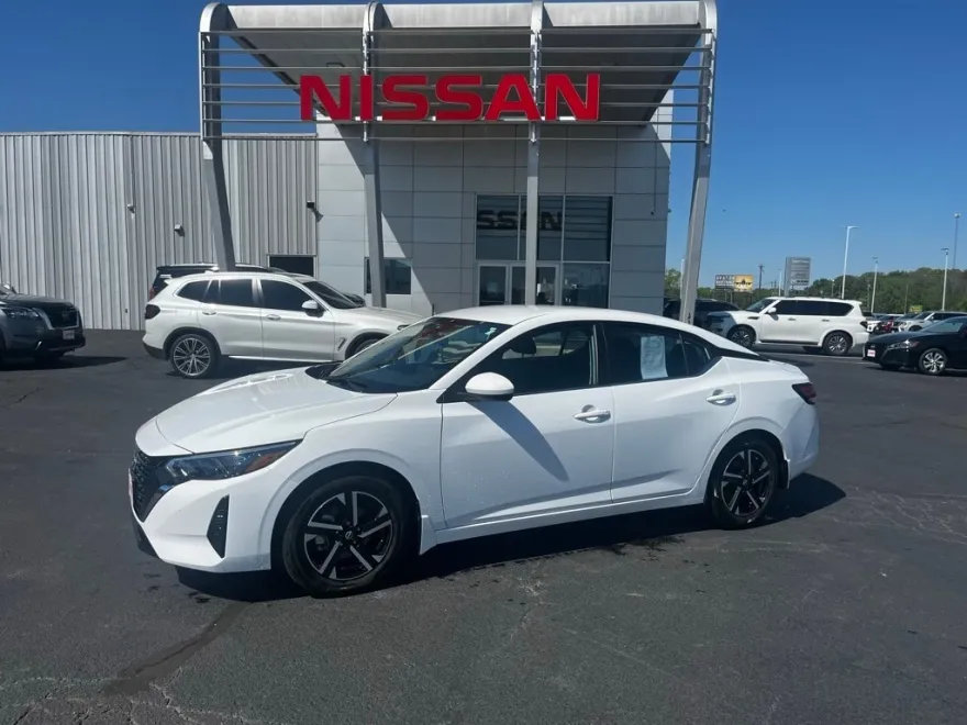 2024 Nissan Sentra SV photo 1