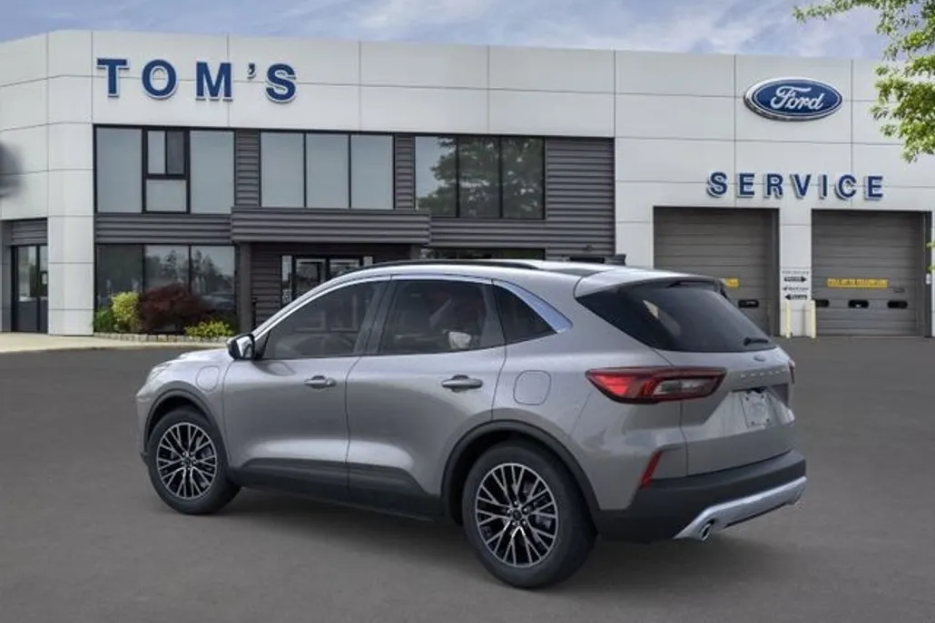 2025 Ford Escape Plug-In Hybrid photo 3