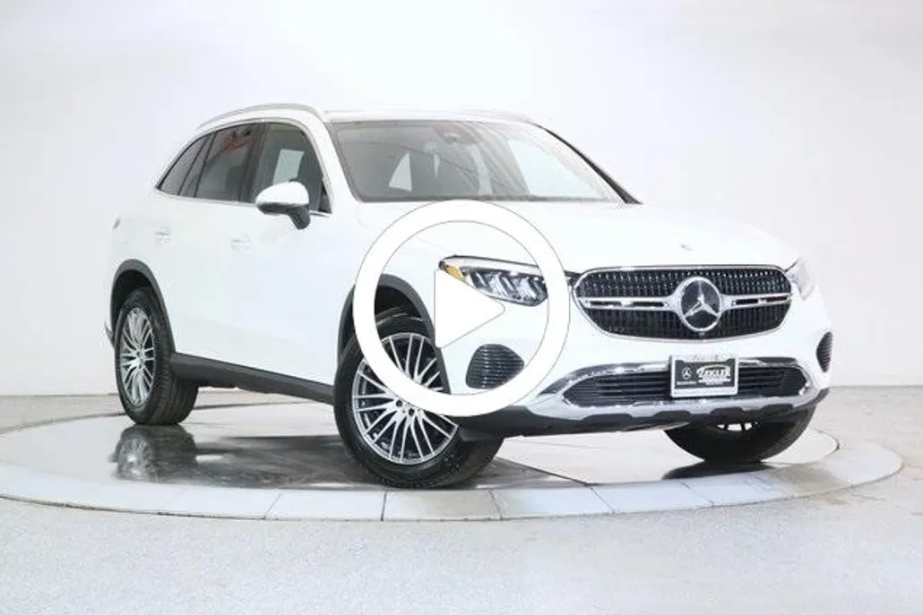 2025 Mercedes Benz GLC 300 4MATIC photo 1