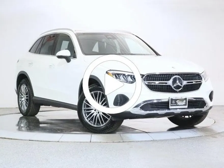 2025 Mercedes Benz GLC 300 4MATIC photo 1