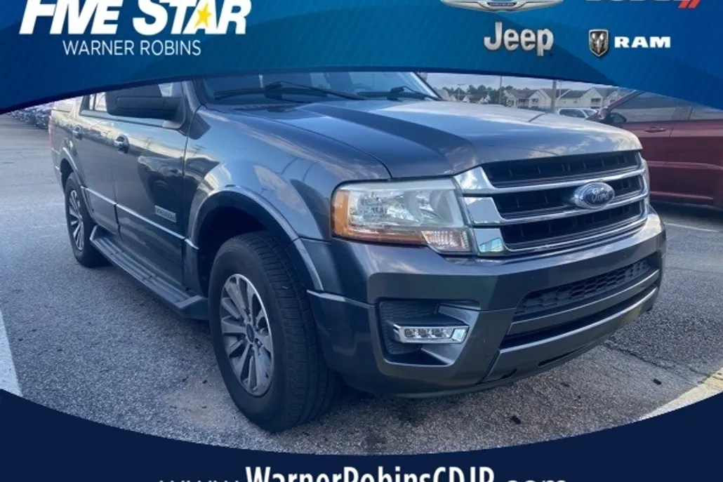 2016 Ford Expedition XLT photo 1