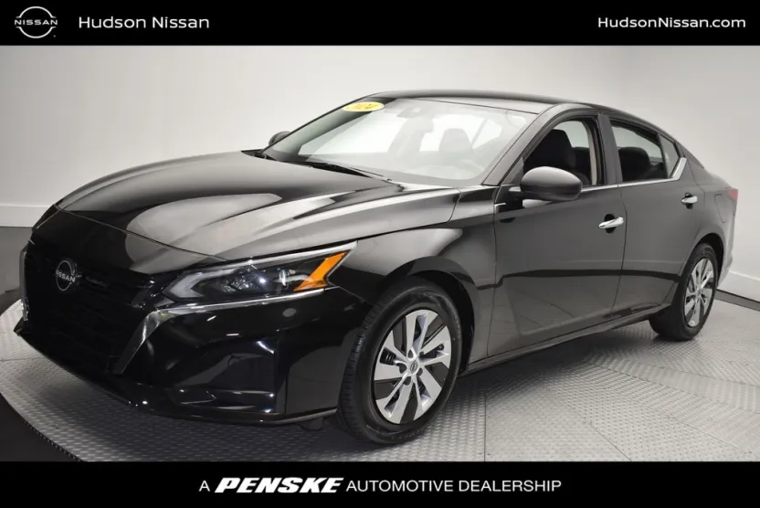 2024 Nissan Altima 2.5 S photo 1