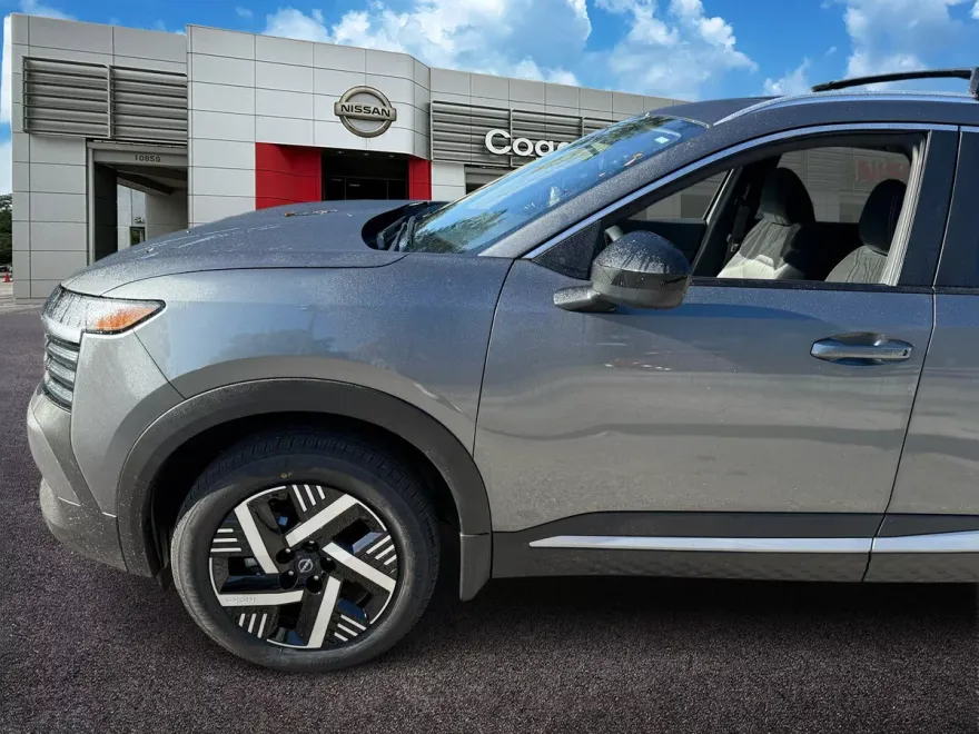 2026 Nissan Kicks SV photo 1