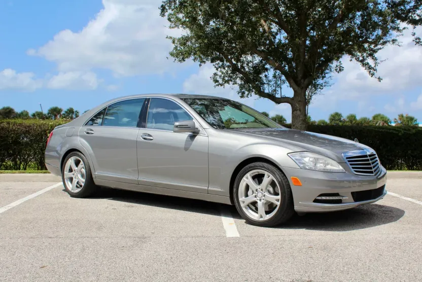 2013 Mercedes Benz S 550 photo 1