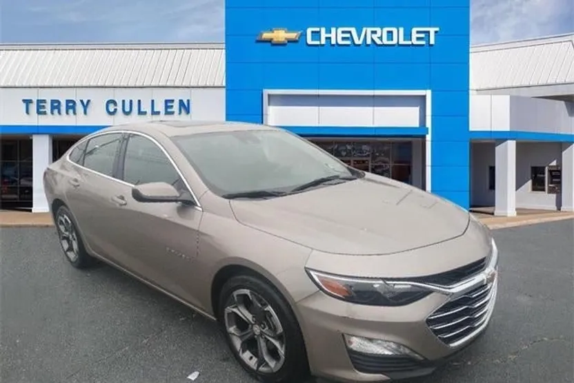 2024 Chevrolet Malibu 1LT photo 1