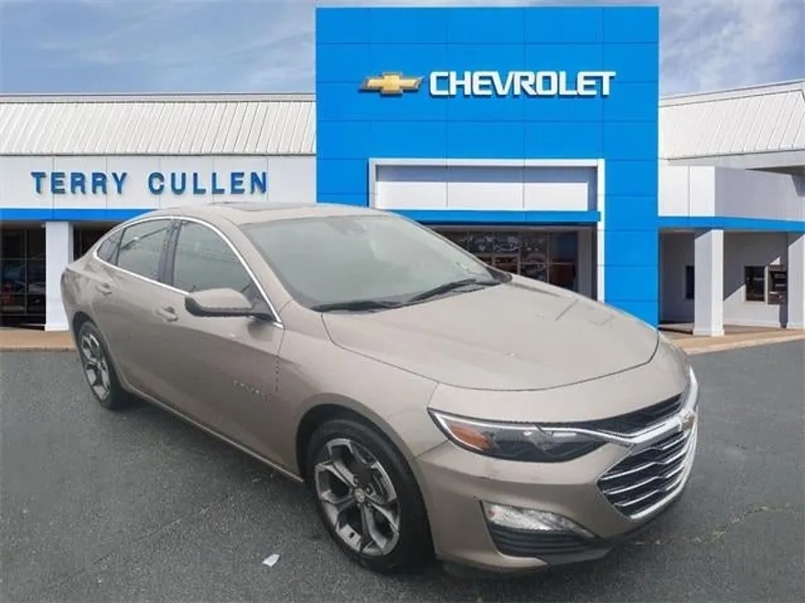 2024 Chevrolet Malibu 1LT photo 1