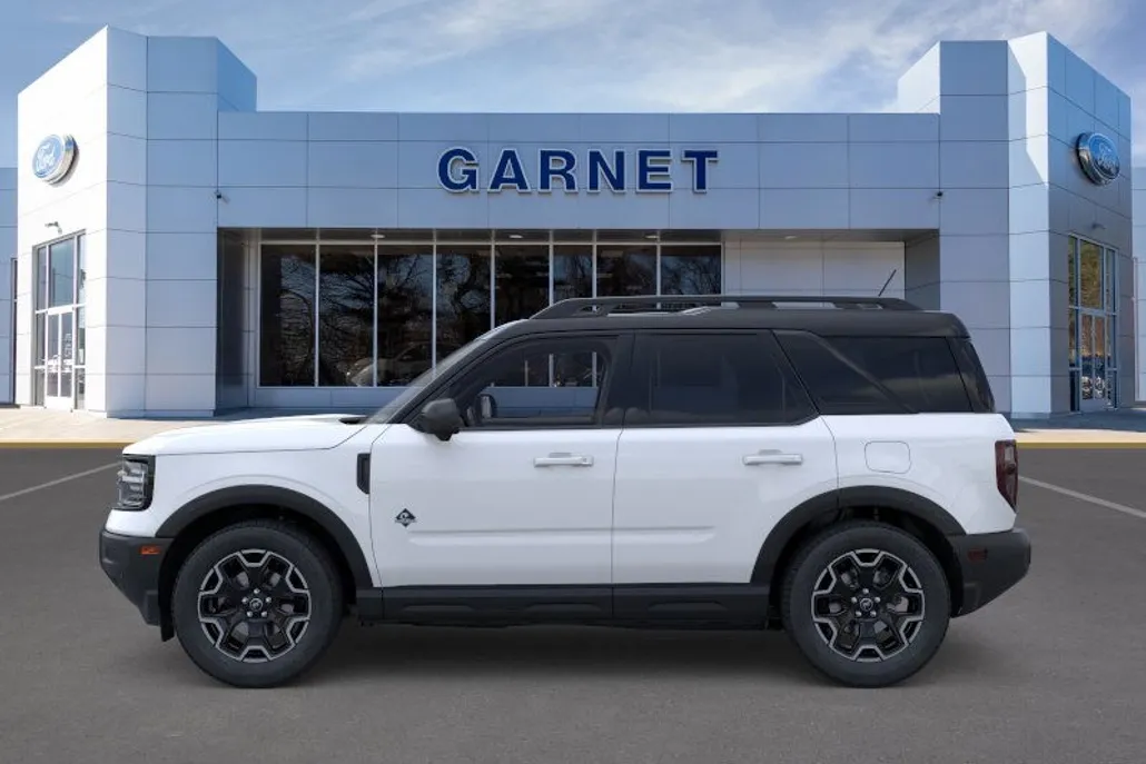 2025 Ford Bronco Sport Outer Banks photo 1