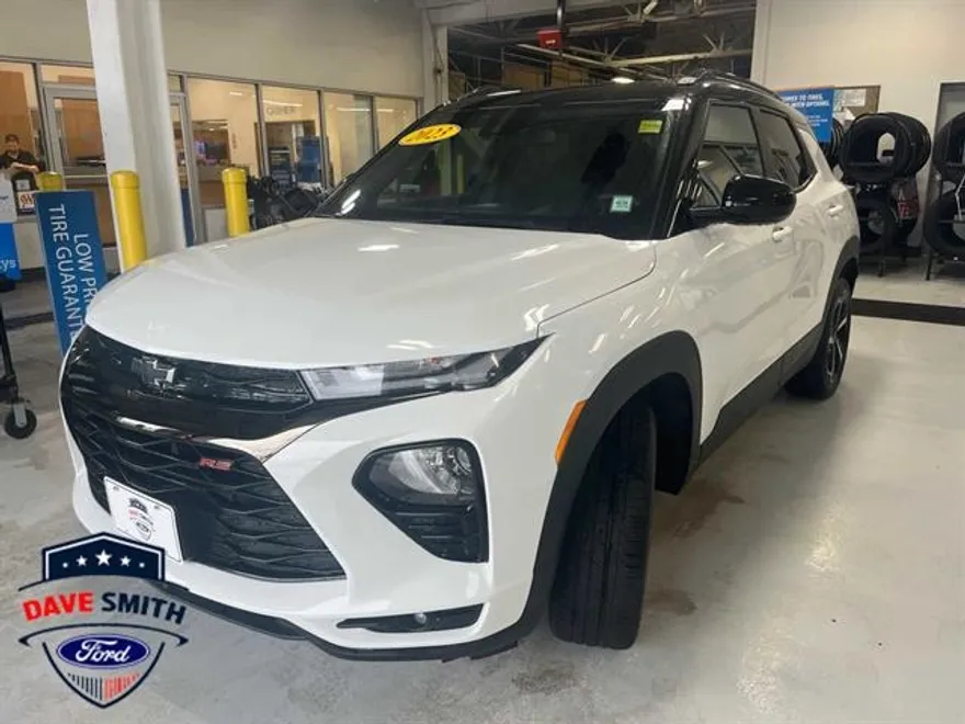 2023 Chevrolet Trailblazer RS photo 1