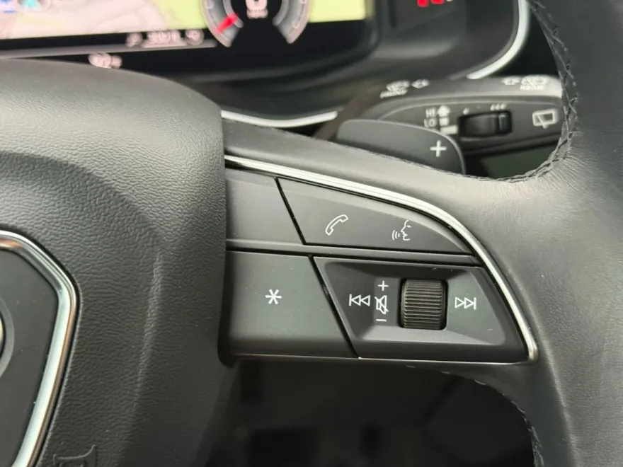 2022 Audi Q7 45 Premium Plus photo 17