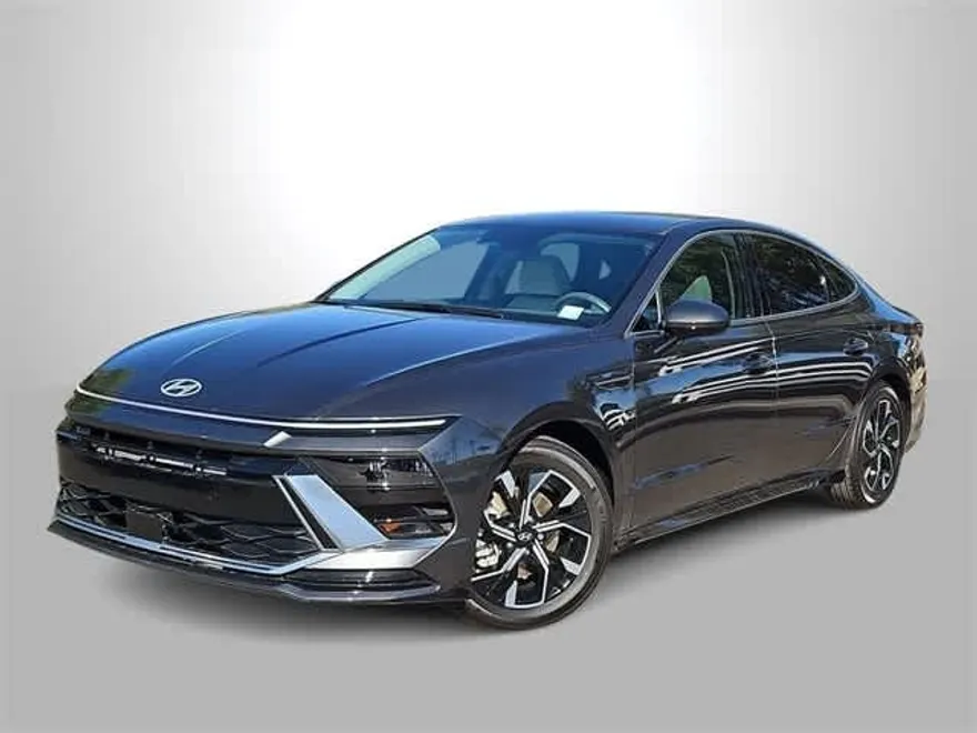 2025 Hyundai Sonata SEL photo 1