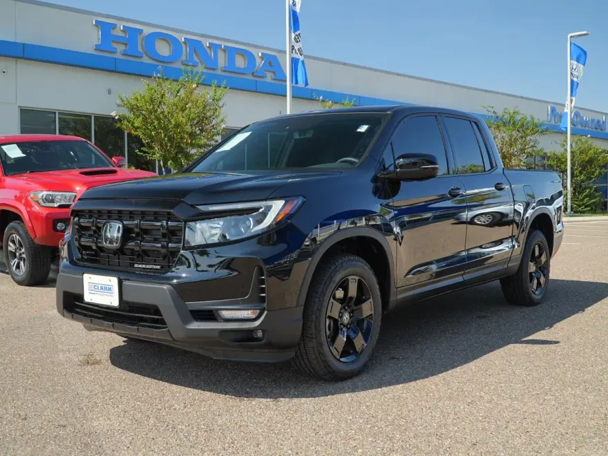 2025 Honda Ridgeline Black Edition photo 1