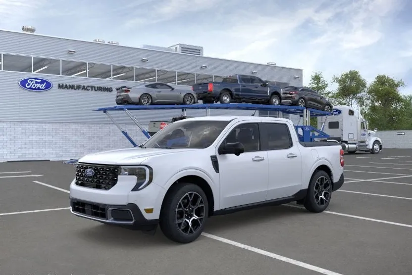 2025 Ford Maverick Lariat photo 1