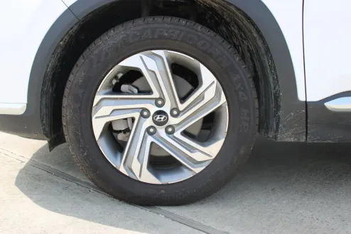 2023 Hyundai Santa Fe SEL Premium photo 2