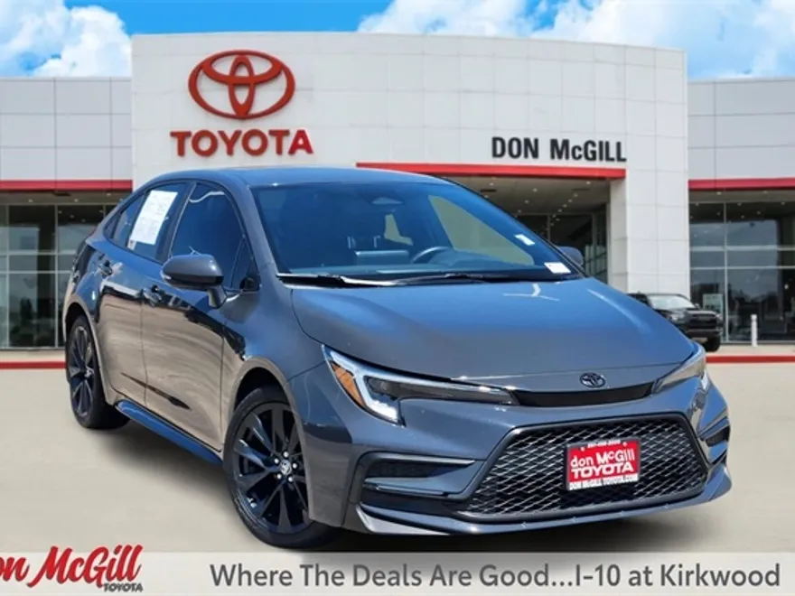 2024 Toyota Corolla SE photo 1