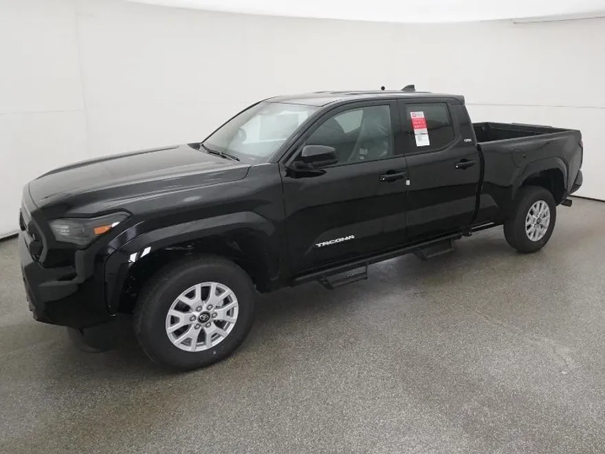 2025 Toyota Tacoma SR5 photo 1
