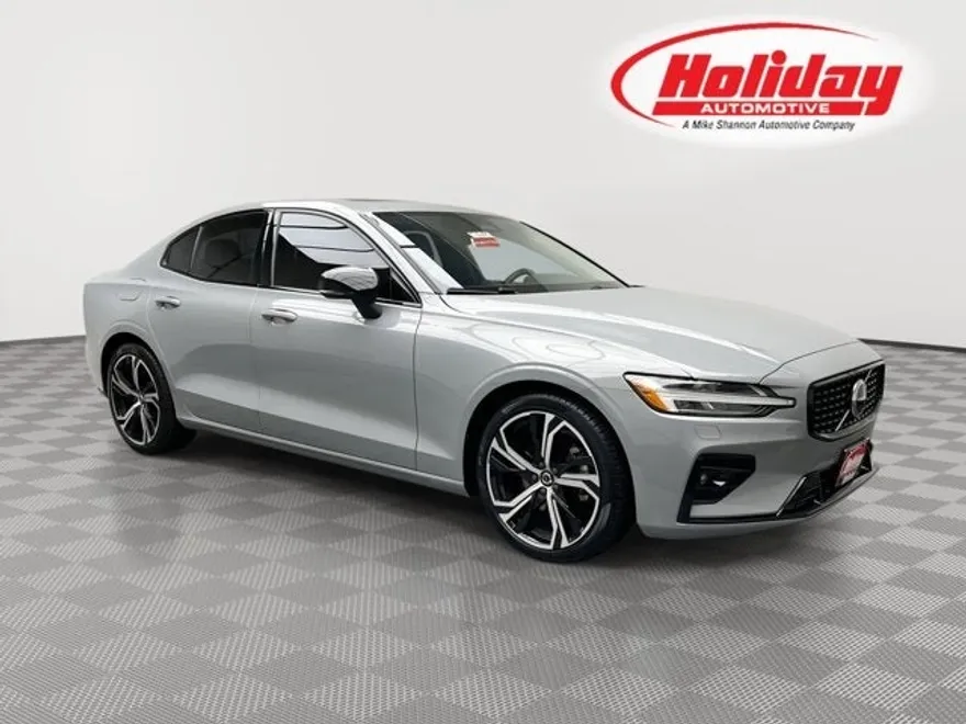 2024 Volvo S60 Core photo 1