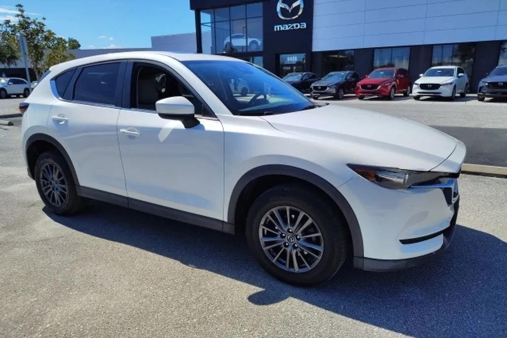 2019 Mazda CX-5 Touring photo 1