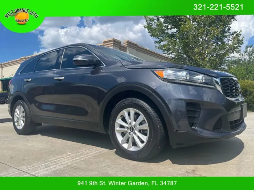 2019 Kia Sorento LX photo 1
