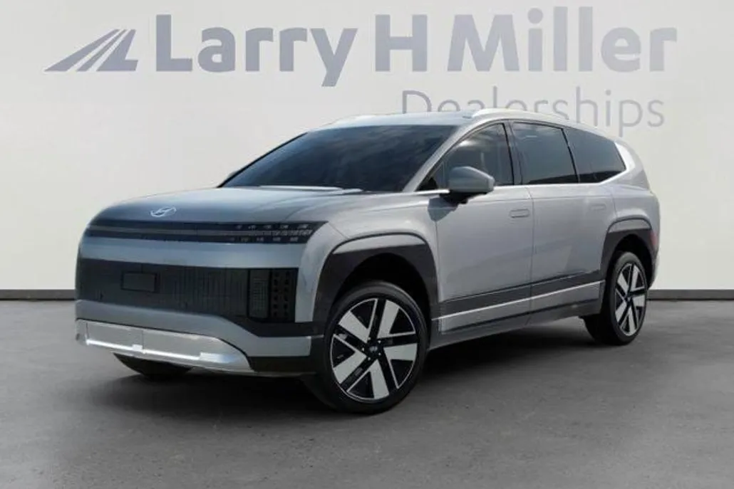 2026 Hyundai Ioniq SEL photo 1