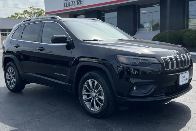 2019 Jeep Cherokee Latitude photo 1