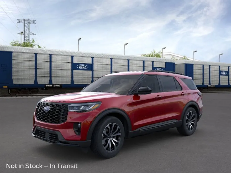 2025 Ford Explorer ST-Line photo 1