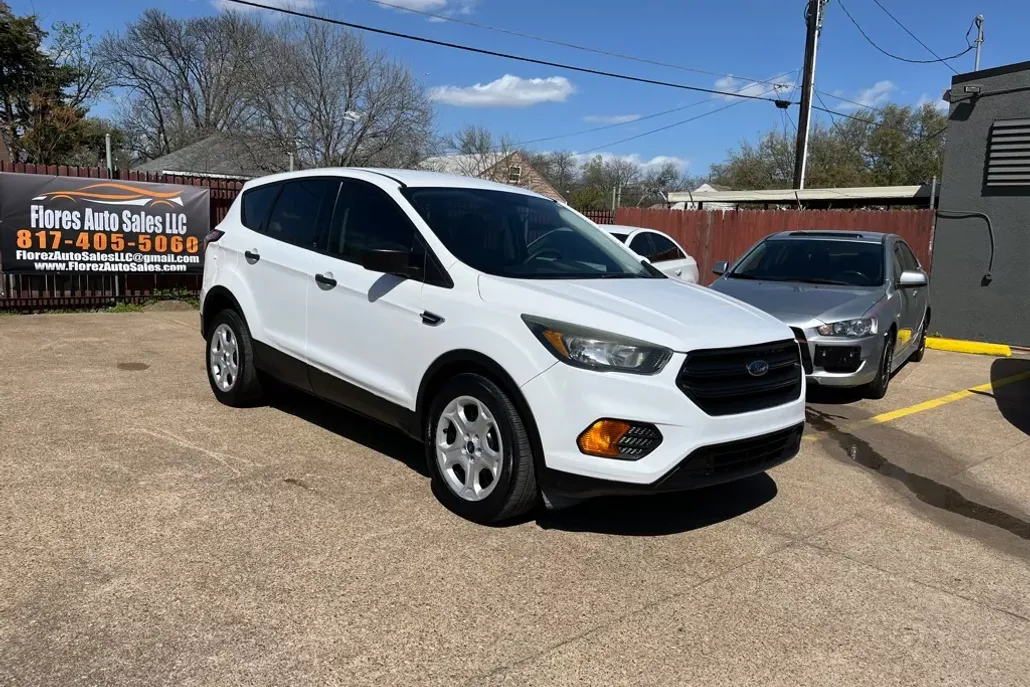 2018 Ford Escape SEL photo 1