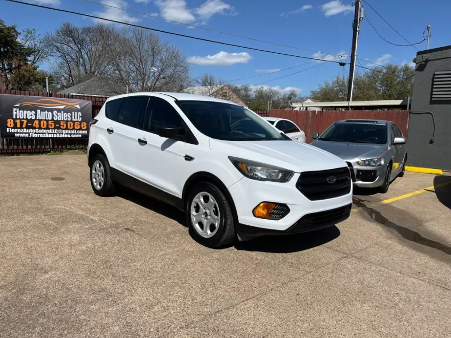 2018 Ford Escape SEL photo 1