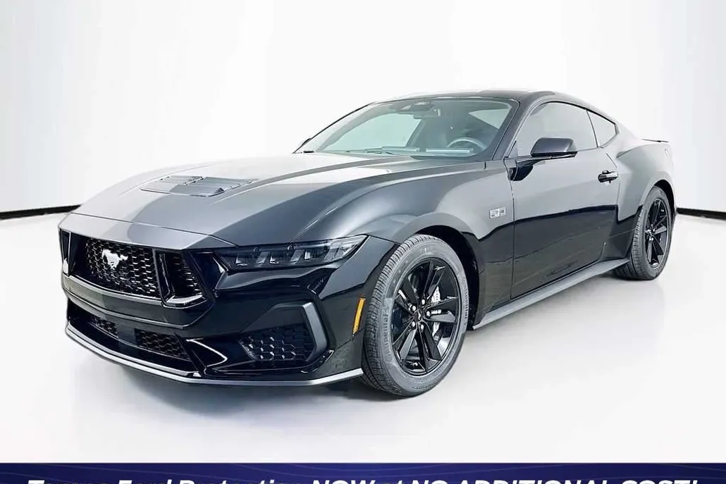 2025 Ford Mustang GT photo 1