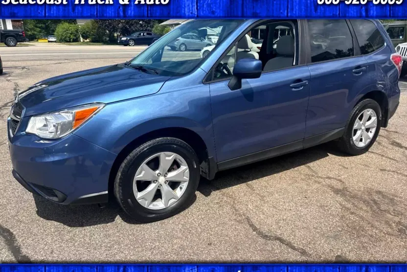 2016 Subaru Forester 2.5i Premium photo 1