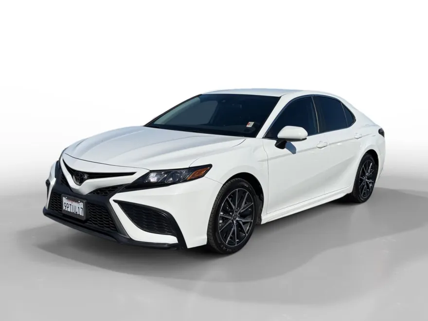 2021 Toyota Camry SE photo 1