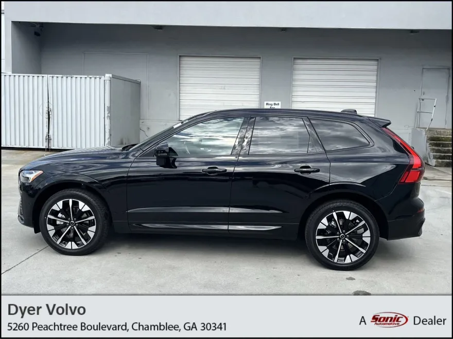 2026 Volvo XC60 B5 Plus photo 1